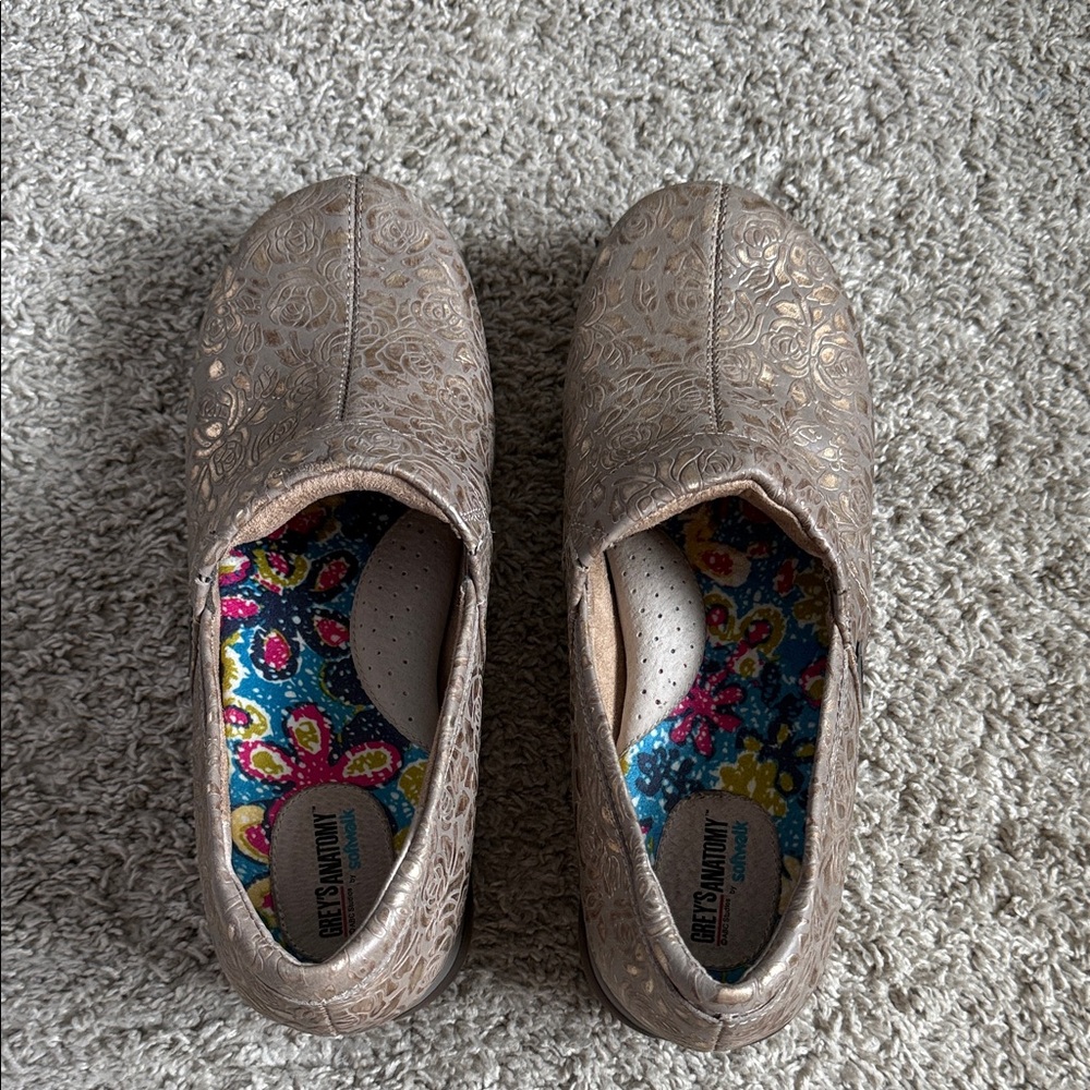 SoftWalk Embossed Tan Mules